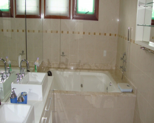 Imagem Imóvel com 3 Quartos à Venda, em Centro - Nova Petrópolis Imagem Imóvel com 3 Quartos à Venda, em Centro - Nova Petrópolis