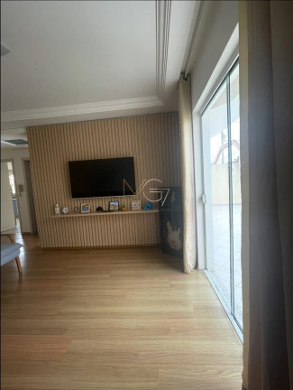 Imagem Sobrado com 3 Quartos à Venda, 202 m² em Jardim Das Américas - Curitiba Imagem Sobrado com 3 Quartos à Venda, 202 m² em Jardim Das Américas - Curitiba