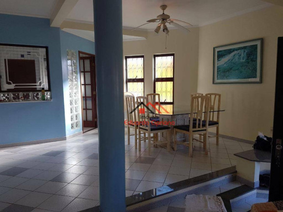 Casa com 5 Quartos à Venda, 234 m² em Jardim Capricórnio - Caraguatatuba