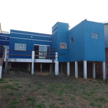 Imagem Casa com 1 Quarto à Venda, 80 m² em Village Santana - Guaratinguetá Imagem Casa com 1 Quarto à Venda, 80 m² em Village Santana - Guaratinguetá