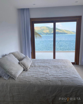 Imagem Casa de Condomínio com 5 Quartos à Venda, 2.500 m² em Centro - Mangaratiba