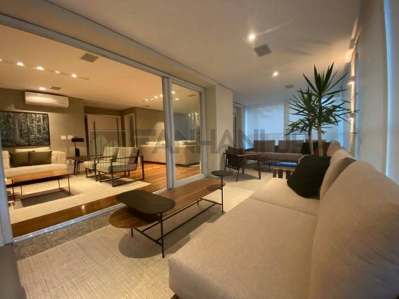 Imagem Imóvel com 3 Quartos à Venda, 226 m² em Vila Nova Conceição - São Paulo