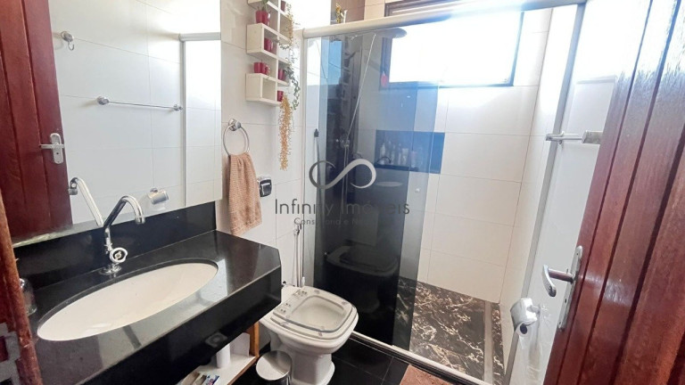 Imagem Casa com 3 Quartos à Venda, 552 m² em Célvia - Vespasiano