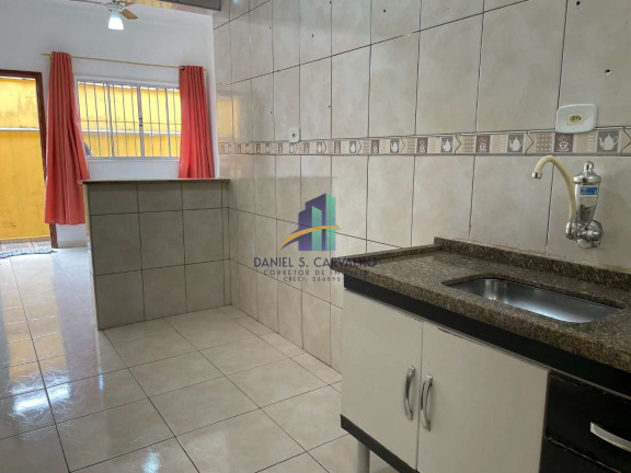 Imagem Casa com 1 Quarto à Venda, 30 m² em Maracanã - Praia Grande Imagem Casa com 1 Quarto à Venda, 30 m² em Maracanã - Praia Grande