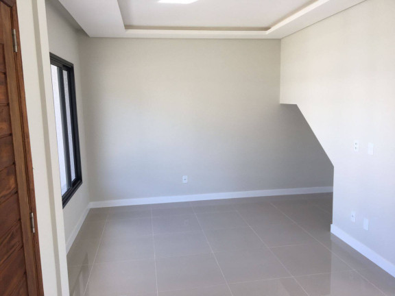 Imagem Casa de Condomínio com 3 Quartos à Venda, 130 m² em Cachoeira Do Bom Jesus - Florianópolis