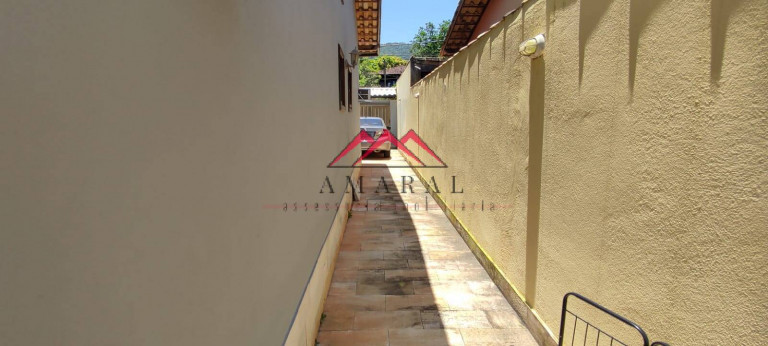 Imagem Casa com 3 Quartos à Venda, 240 m² em Praia De Itaipuacu (itaipuacu) - Maricá Imagem Casa com 3 Quartos à Venda, 240 m² em Praia De Itaipuacu (itaipuacu) - Maricá