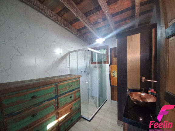 Imagem Casa com 6 Quartos à Venda, 300 m² em Morro Das Pedras - Florianópolis Imagem Casa com 6 Quartos à Venda, 300 m² em Morro Das Pedras - Florianópolis
