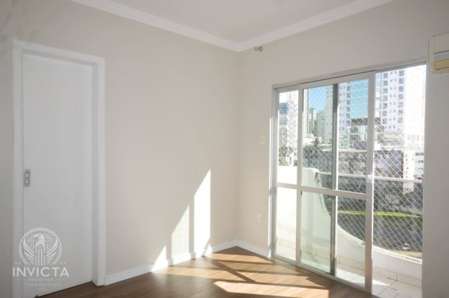 Imagem Apartamento com 3 Quartos à Venda, 95 m² em Centro - Balneário Camboriú Imagem Apartamento com 3 Quartos à Venda, 95 m² em Centro - Balneário Camboriú