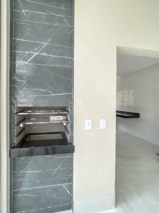 Imagem Casa com 4 Quartos à Venda, 224 m² em Residencial Goiânia Golfe Clube - Goiânia Imagem Casa com 4 Quartos à Venda, 224 m² em Residencial Goiânia Golfe Clube - Goiânia