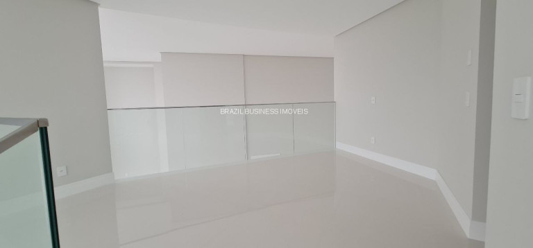 Imagem Imóvel com 4 Quartos à Venda, 227 m² em Centro - Balneário Camboriú Imagem Imóvel com 4 Quartos à Venda, 227 m² em Centro - Balneário Camboriú