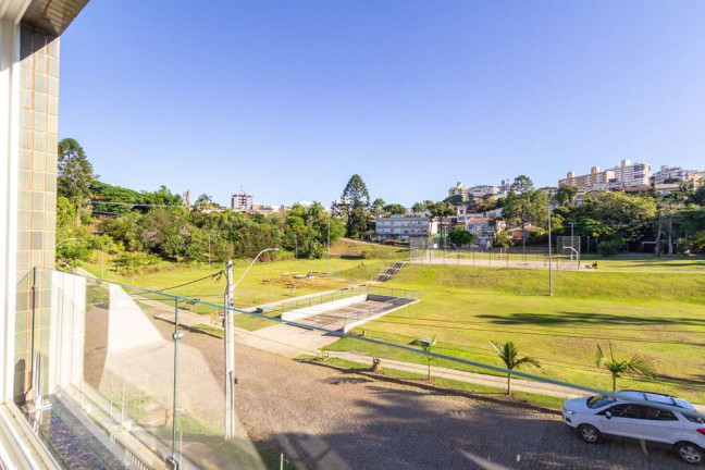 Imagem Casa com 6 Quartos à Venda,  em Três Figueiras - Porto Alegre