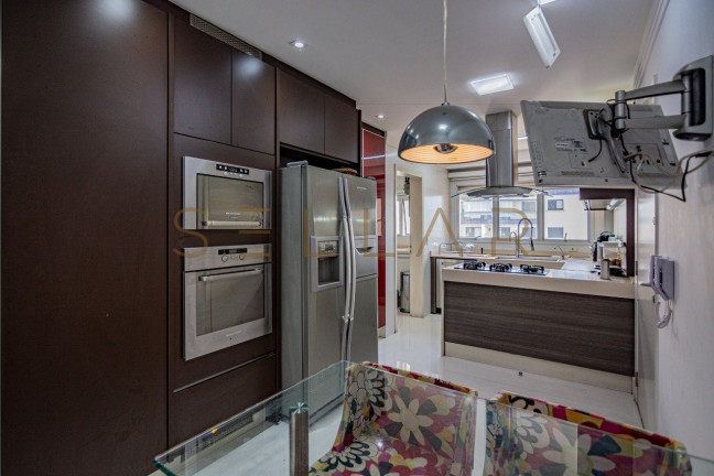 Imagem Apartamento com 3 Quartos para Alugar, 206 m² em Vila Romana - São Paulo