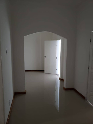 Imagem Casa com 4 Quartos à Venda, em Centro - Campos Dos Goytacazes Imagem Casa com 4 Quartos à Venda, em Centro - Campos Dos Goytacazes
