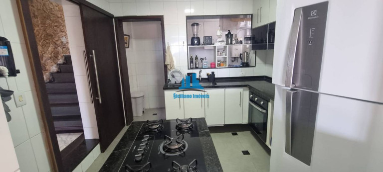 Imagem Casa com 4 Quartos à Venda, 850 m² em Piratininga - Niterói Imagem Casa com 4 Quartos à Venda, 850 m² em Piratininga - Niterói