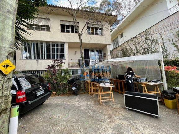 Imagem Sobrado com 4 Quartos à Venda, 490 m² em Pacaembu - São Paulo Imagem Sobrado com 4 Quartos à Venda, 490 m² em Pacaembu - São Paulo
