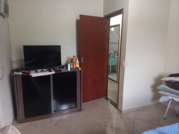 Imagem Casa com 3 Quartos à Venda, 300 m² em Fluminense - Rio De Janeiro Imagem Casa com 3 Quartos à Venda, 300 m² em Fluminense - Rio De Janeiro