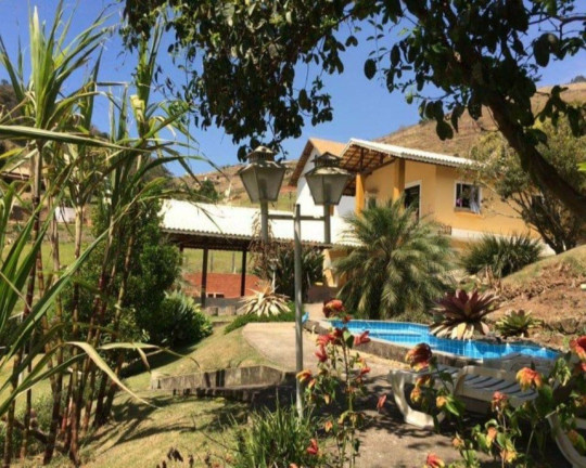 Imagem Casa com 3 Quartos à Venda, 300 m² em Sebastiana - Teresópolis Imagem Casa com 3 Quartos à Venda, 300 m² em Sebastiana - Teresópolis