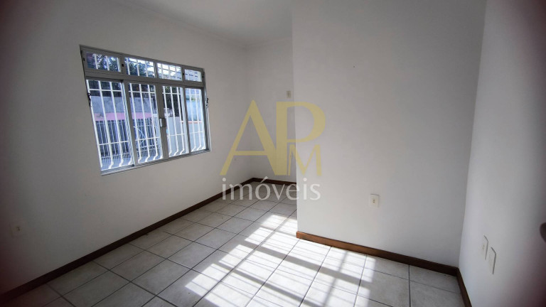 Imagem Casa com 3 Quartos à Venda, 285 m² em Canto - Florianópolis Imagem Casa com 3 Quartos à Venda, 285 m² em Canto - Florianópolis