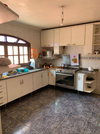 Imagem Sobrado com 6 Quartos à Venda, 200 m² em Jardim Santa Bárbara - Guarulhos Imagem Sobrado com 6 Quartos à Venda, 200 m² em Jardim Santa Bárbara - Guarulhos