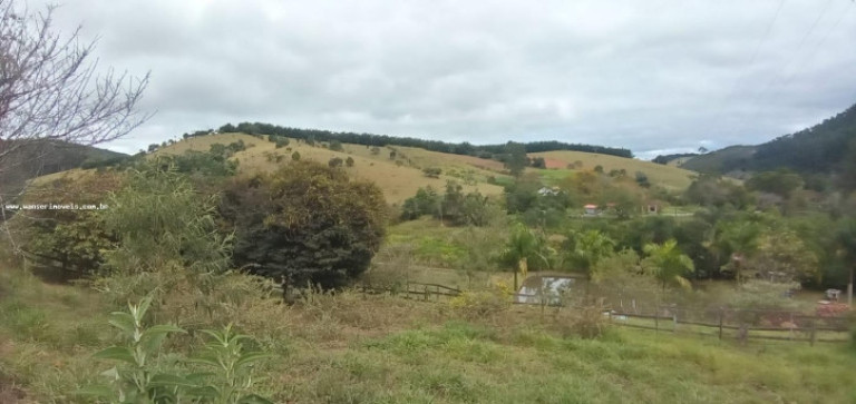 Imagem Chácara à Venda, em Centro - Paraibuna Imagem Chácara à Venda, em Centro - Paraibuna
