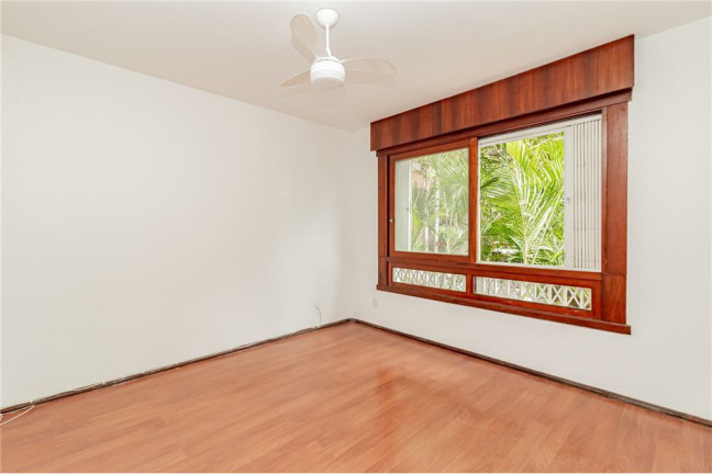 Imagem Imóvel com 2 Quartos à Venda, em Rio Branco - Porto Alegre Imagem Imóvel com 2 Quartos à Venda, em Rio Branco - Porto Alegre