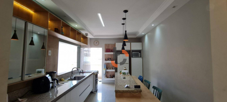 Casa com 3 Quartos à Venda, 241 m² em Centro - Nilópolis