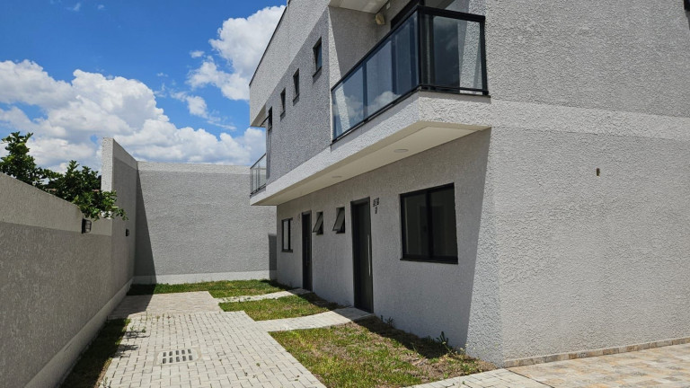 Imagem Casa com 3 Quartos à Venda, 126 m² em Boqueirão - Curitiba Imagem Casa com 3 Quartos à Venda, 126 m² em Boqueirão - Curitiba