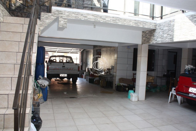 Imagem Casa com 7 Quartos à Venda, 720 m² em Pinheiro Machado - Santa Maria Imagem Casa com 7 Quartos à Venda, 720 m² em Pinheiro Machado - Santa Maria
