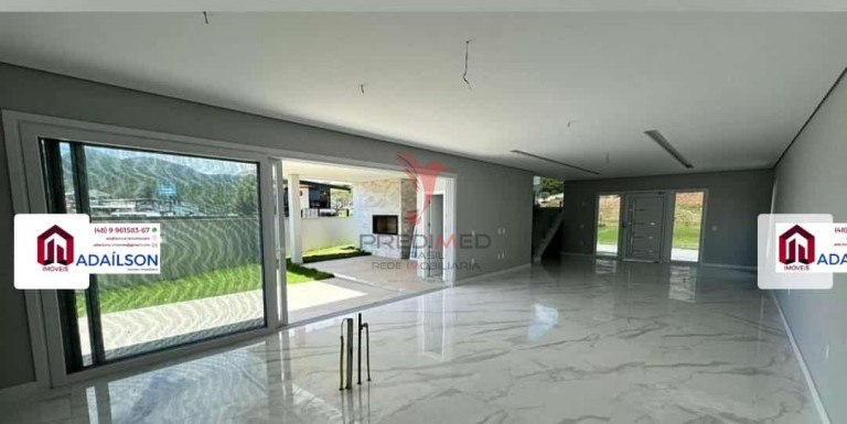 Imagem Casa com 4 Quartos à Venda, 400 m² em Vargem Do Bom Jesus - Florianópolis Imagem Casa com 4 Quartos à Venda, 400 m² em Vargem Do Bom Jesus - Florianópolis
