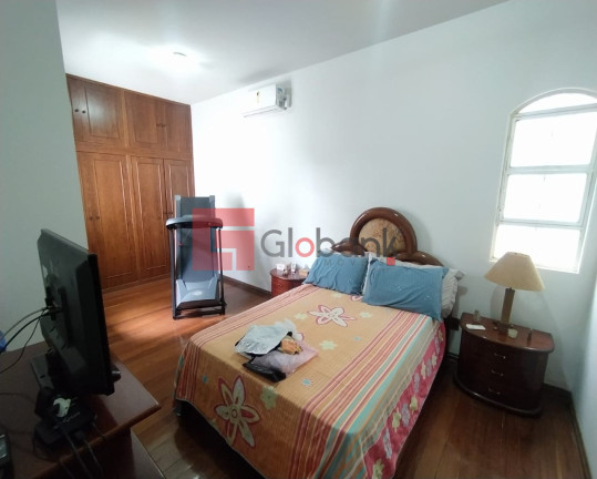 Imagem Casa com 3 Quartos à Venda, 250 m² em Centro - Montes Claros Imagem Casa com 3 Quartos à Venda, 250 m² em Centro - Montes Claros