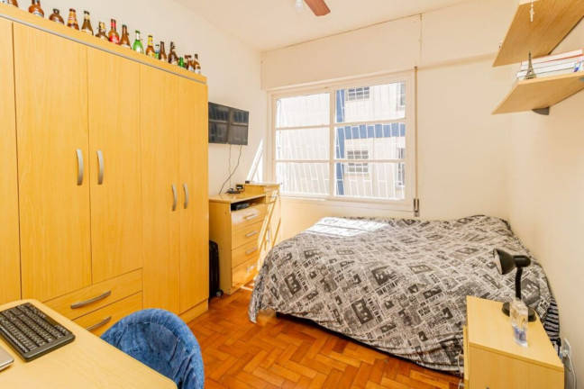 Imagem Imóvel com 3 Quartos à Venda, 100 m² em Menino Deus - Porto Alegre Imagem Imóvel com 3 Quartos à Venda, 100 m² em Menino Deus - Porto Alegre