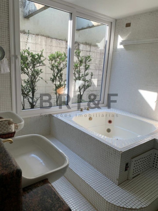 Imagem Casa com 3 Quartos à Venda, 340 m² em Campo Belo - São Paulo Imagem Casa com 3 Quartos à Venda, 340 m² em Campo Belo - São Paulo