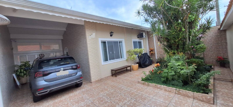 Imagem Casa com 3 Quartos à Venda, 155 m² em Centro - Peruíbe Imagem Casa com 3 Quartos à Venda, 155 m² em Centro - Peruíbe