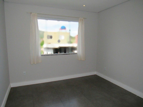 Imagem Casa com 4 Quartos à Venda, 200 m² em Florianópolis Imagem Casa com 4 Quartos à Venda, 200 m² em Florianópolis