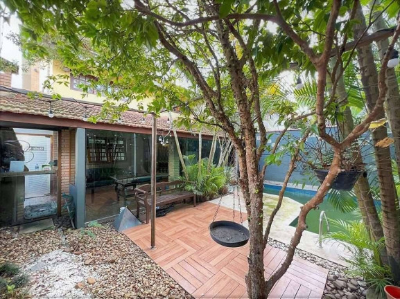 Imagem Casa com 3 Quartos à Venda ou Locação, 300 m² em Jardim Semiramis - Cotia