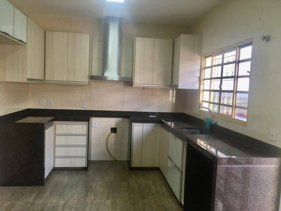 Imagem Casa com 3 Quartos à Venda, em Bauru Imagem Casa com 3 Quartos à Venda, em Bauru