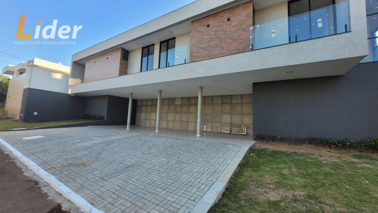 Imagem Casa com 4 Quartos à Venda, 450 m² em Spina Ville - Juiz De Fora