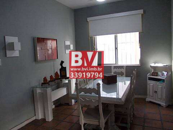 Imagem Casa com 5 Quartos à Venda, 150 m² em Vila Kosmos - Rio De Janeiro