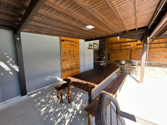 Imagem Casa com 3 Quartos à Venda, 206 m² em Pedra Branca - Palhoça Imagem Casa com 3 Quartos à Venda, 206 m² em Pedra Branca - Palhoça