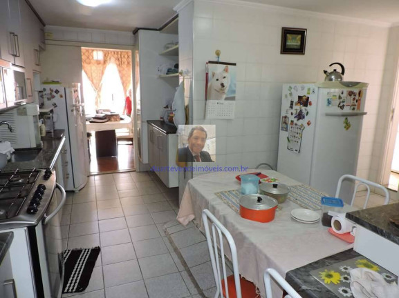 Imagem Casa com 6 Quartos à Venda, 180 m² em Jardim Barbacena - Cotia