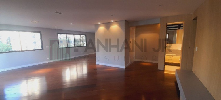 Imóvel com 3 Quartos à Venda, 190 m² em Itaim Bibi - São Paulo