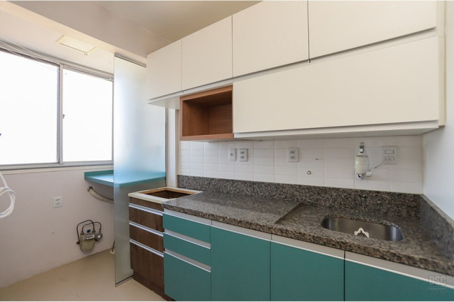 Imagem Imóvel com 2 Quartos à Venda, 63 m² em Cristal - Porto Alegre Imagem Imóvel com 2 Quartos à Venda, 63 m² em Cristal - Porto Alegre