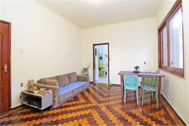Imóvel com 2 Quartos à Venda,  em Santana - Porto Alegre