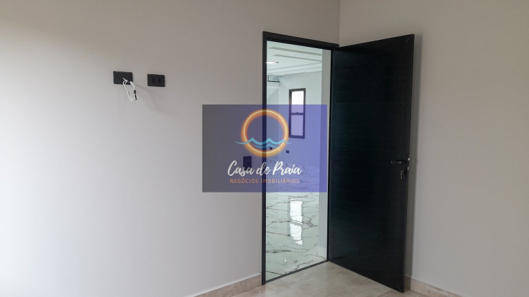 Imagem Sobrado com 4 Quartos à Venda, 210 m² em Estância São José - Peruíbe Imagem Sobrado com 4 Quartos à Venda, 210 m² em Estância São José - Peruíbe