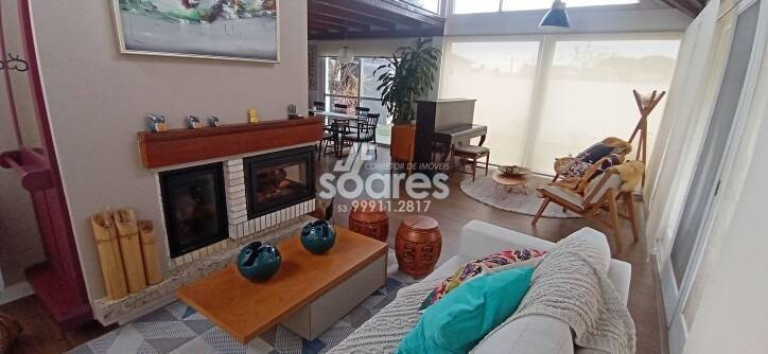 Imagem Sobrado com 4 Quartos à Venda, 283 m² em Laranjal - Pelotas Imagem Sobrado com 4 Quartos à Venda, 283 m² em Laranjal - Pelotas
