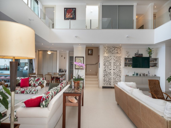 Imagem Casa com 8 Quartos à Venda, 800 m² em Tabatinga - Caraguatatuba Imagem Casa com 8 Quartos à Venda, 800 m² em Tabatinga - Caraguatatuba