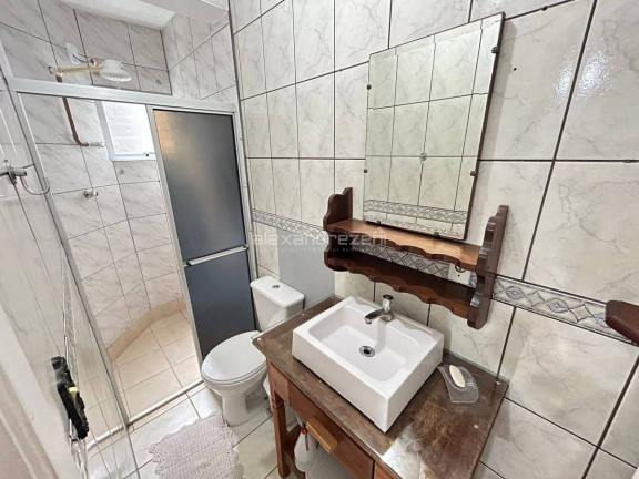 Imagem Sobrado com 3 Quartos para Temporada, em Bombas - Bombinhas Imagem Sobrado com 3 Quartos para Temporada, em Bombas - Bombinhas