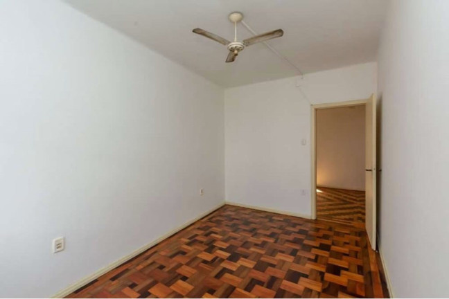 Imagem Imóvel com 3 Quartos à Venda, 75 m² em Centro Histórico - Porto Alegre Imagem Imóvel com 3 Quartos à Venda, 75 m² em Centro Histórico - Porto Alegre