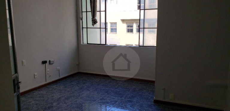 Sala Comercial à Venda ou Locação, 42 m² em Centro - Belo Horizonte