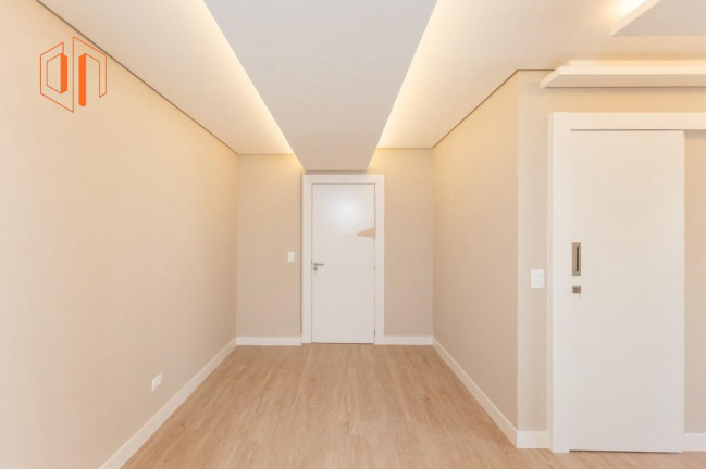 Imagem Apartamento com 3 Quartos à Venda, 193 m² em água Verde - Curitiba Imagem Apartamento com 3 Quartos à Venda, 193 m² em água Verde - Curitiba